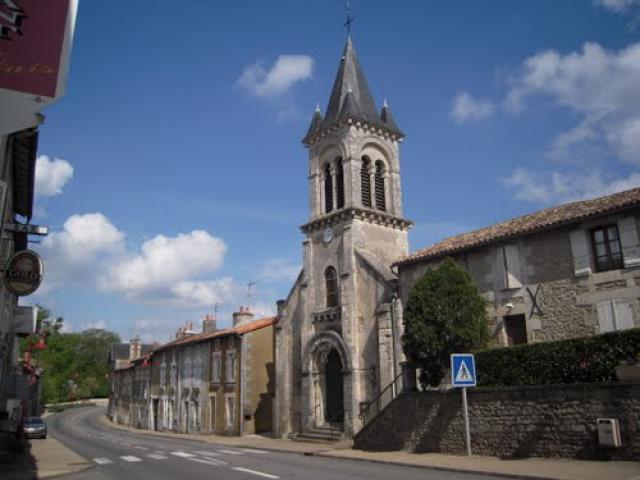 Coulombiers - Eglise