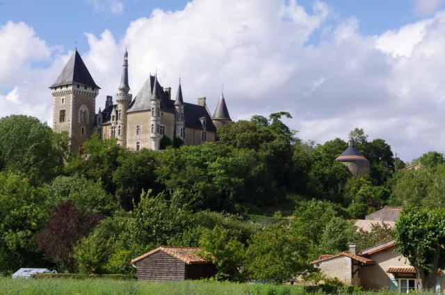 Le château d'Aigne, à côté d'Iteuil, Vienne, France