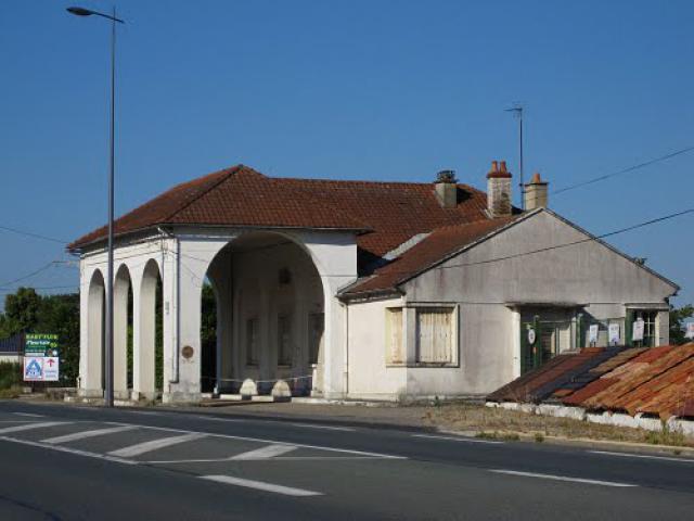 Old auto service station, Jaunay-Clan, France