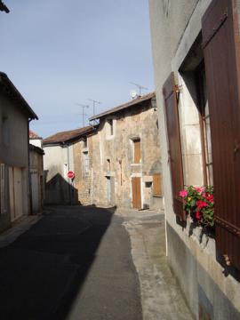 Lussac les Châteaux