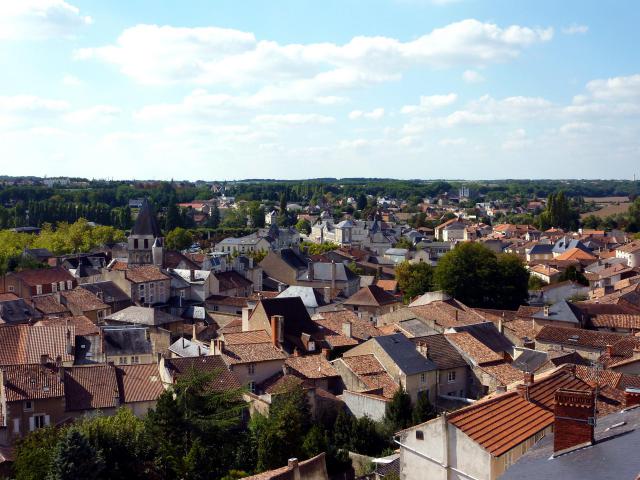 Vue sur la ville de Chauvigny depuis les hauteurs de la cité médiévale