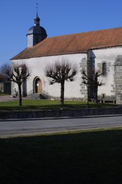 Saint-Martial-sur-Isop : église en partie romane