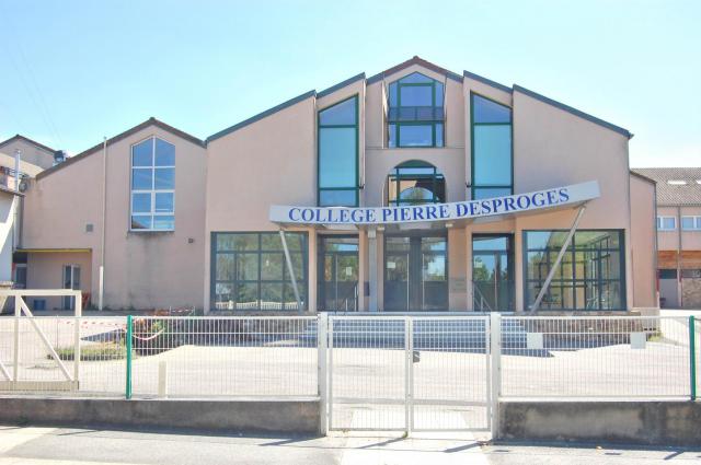 Collége Pierre Desproges à Châlus