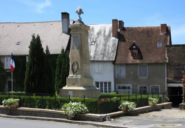 Saint-Germain-les-Belles : monument aux morts
