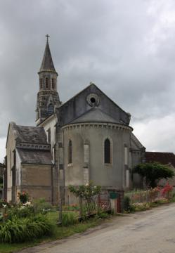 Saint-Vitte-sur-Briance : l'église côté chevet