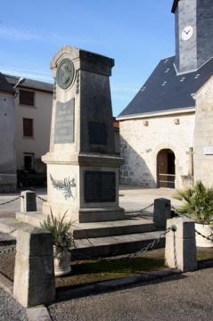 Saint-Hilaire-la-Treille : monument aux morts