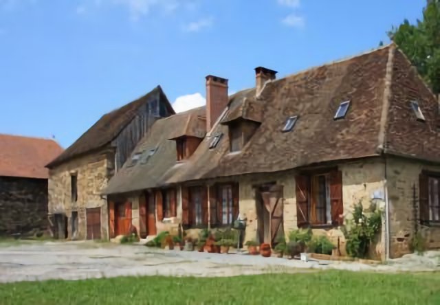 Magnac-Bourg : place de la Tour