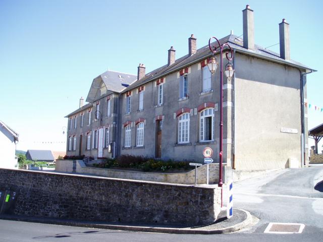 DescriptionFolles-mairie.jpg Mairie de Folles Date 23 juillet 2006 Source Mon Oeuvre Auteur Martial