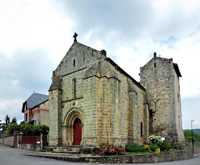 Eglise fortifiée de Saint Sulpice Laurière (XIIIè, donjon du XIè)