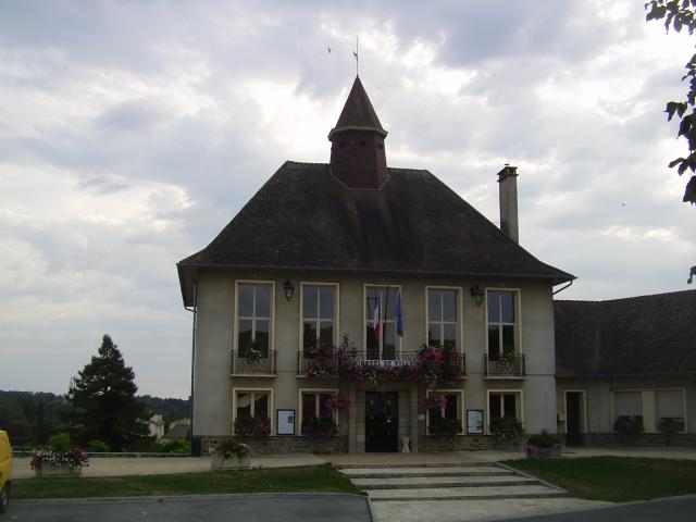 Hôtel de ville de Magnac-Laval (Haute-Vienne, Limousin, France)