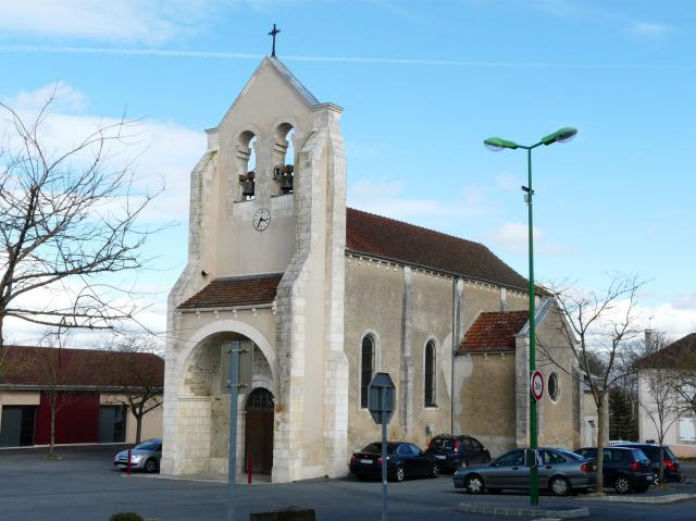 L'église de Saint-Maurice-les-Brousses, Haute-Vienne, France.