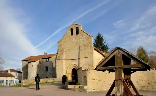 Eglise Saint Jean Baptiste et la commanderie à Breuilaufa, Haute Vienne