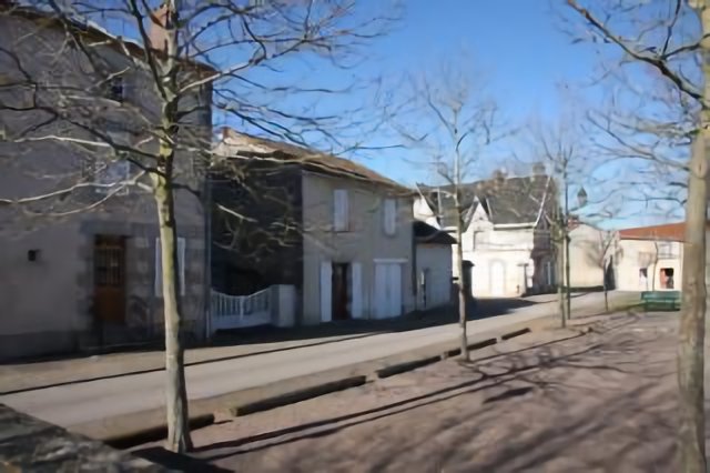Nouic : une rue du Bourg