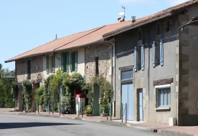 Veyrac : La Barre, une rue du village