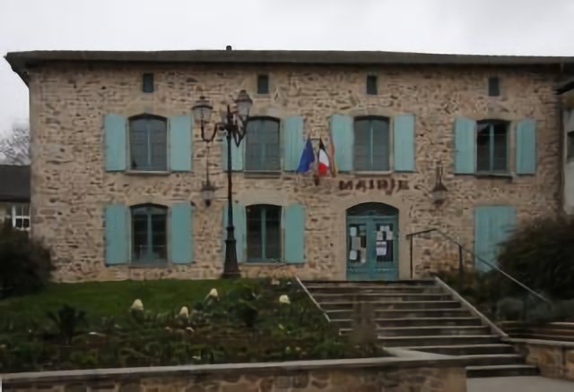 Saint-Victurnien : mairie