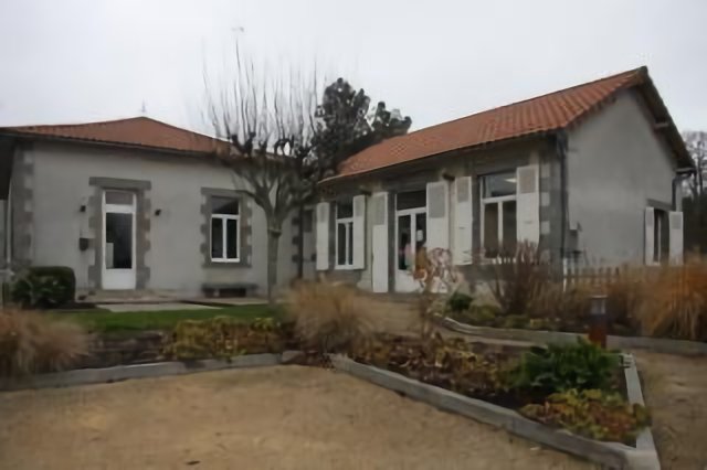 Darnac : mairie et salle polyvalente