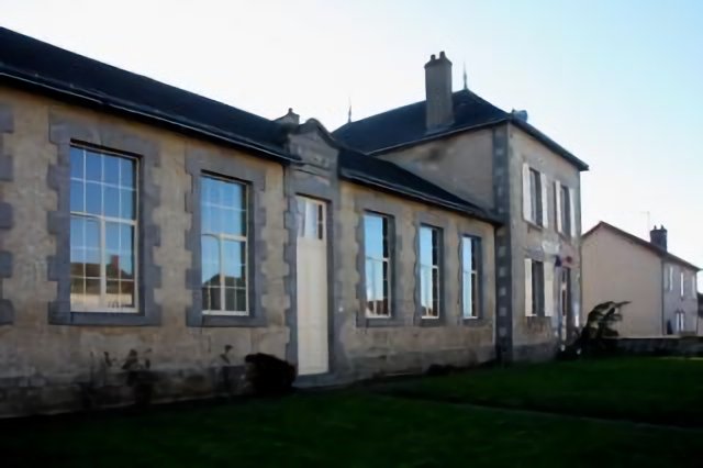 Azat-le-Ris : mairie