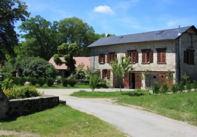 Saint-Amand-le-Petit : maison de Charapoux