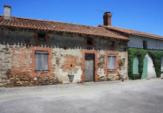 Gajoubert : ancienne habitation au village des Loges
