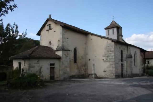 Meilhac : église 15è siècle, remaniée