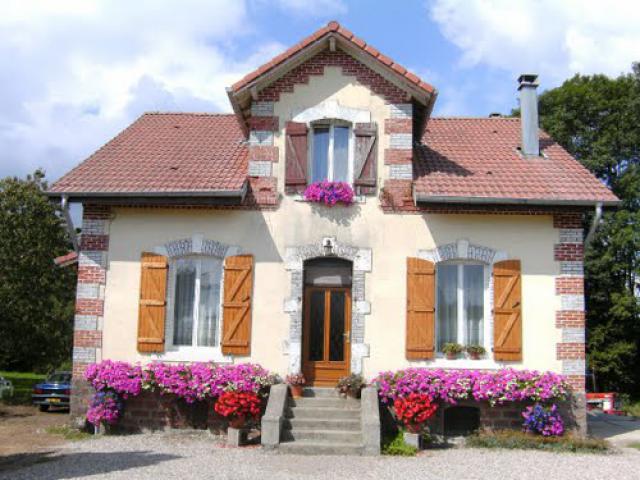 Ancien pavillon des officiers du fort des Friches- chez Marie France