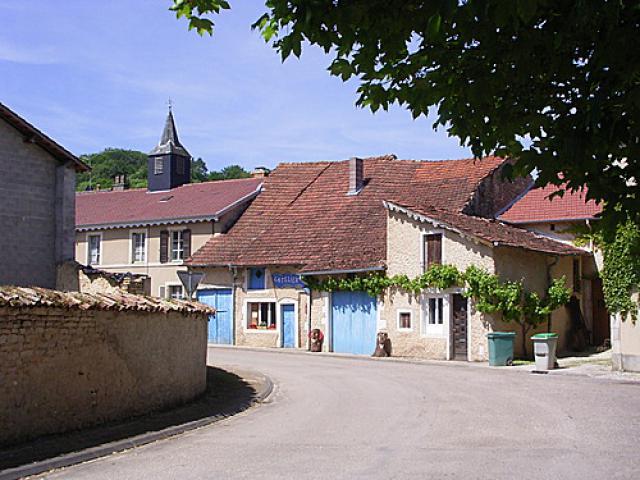 Domrémy-la-Pucelle, village street