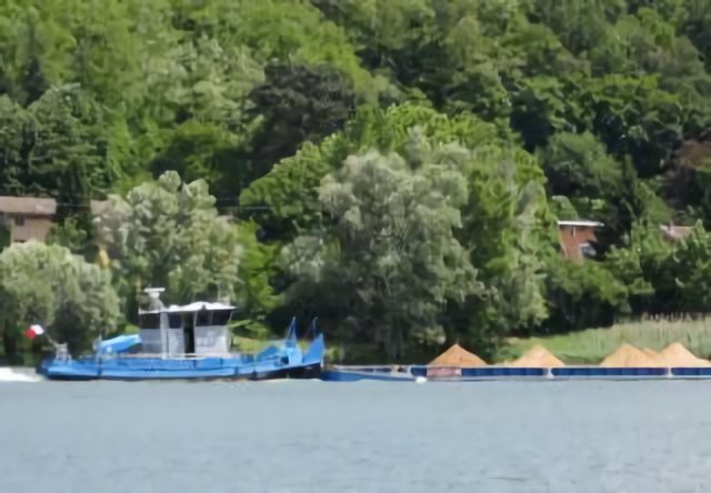 Villefranche Pousseur sur La Saone livrant du sable