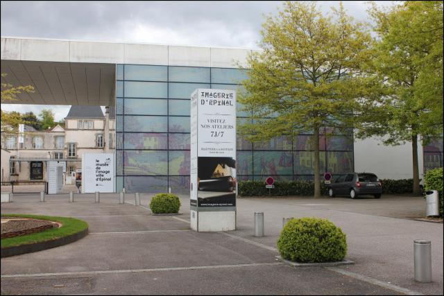 Entrée de l' imagerie d’Épinal