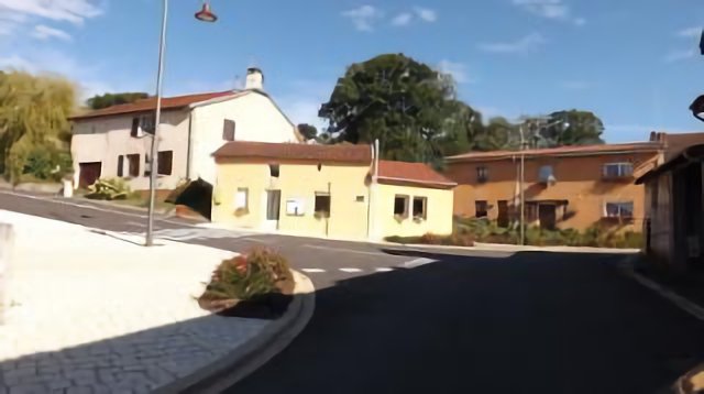 Place de la mairie de Varmonzey 08/2012