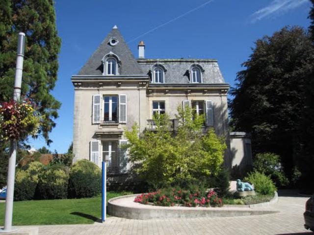 Jolie maison au centre de Vittel, Vosges, Lorraine, France