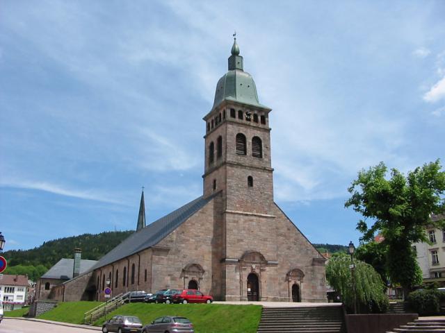 Gérardmer (département des Vosges, France) L'église. Photographie personnelle prise le 7 juin 2006. Copyright © Christian Amet