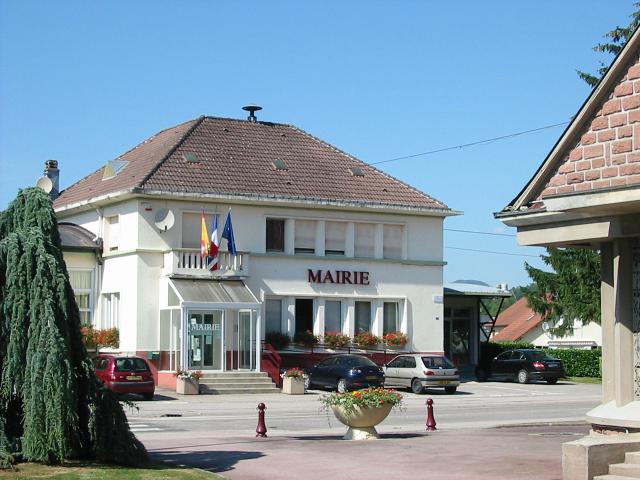 Saulcy-sur-Meurthe, commune des Vosges : la mairie.