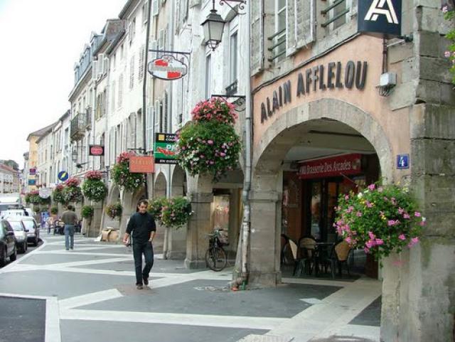 rue arcades remiremont jpb
