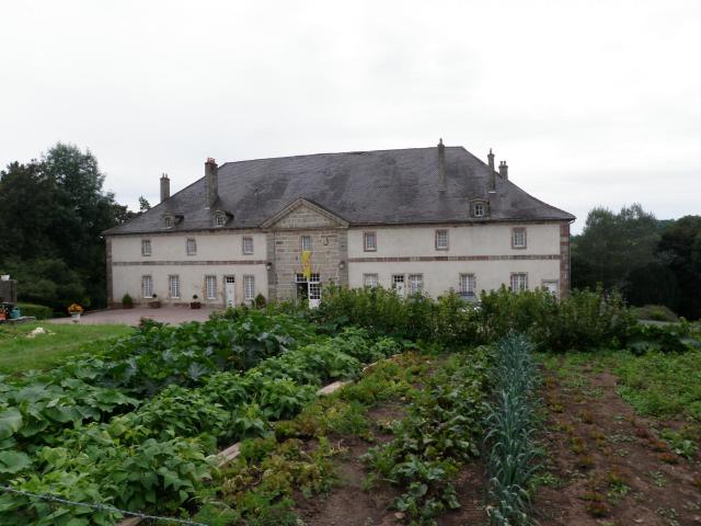 Le château de Thuillières et son potager
