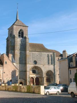 Avallon : Collégiale Saint Lazare