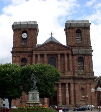 Cathédrale Saint Christophe et Place d'Armes, Belfort