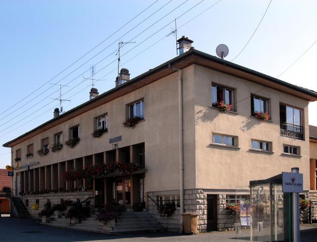 La mairie et la poste de Morvillars