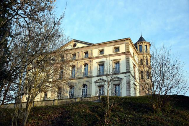 Château Saglio, à Sévenans, France Contient actuellement les bureaux de la direction de l'Université de Technologie de Belfort-Montbéliard