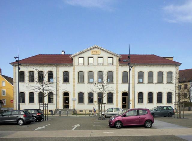 L'école primaire et l'école de musique à Beaucourt