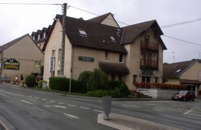 Hotel Mon Village