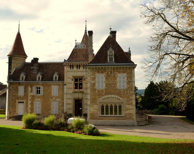 Mairie d'Ambronay.