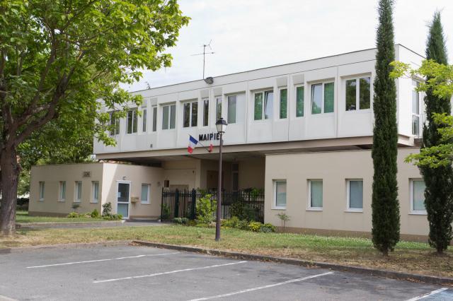 Mairie du Plessis-Pâté, commune du Plessis-Pâté, département de l'Essonne. France.