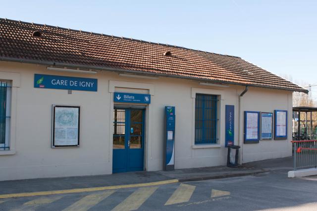 Gare d'Igny, Ligne C du RER, Igny, Essonne, France