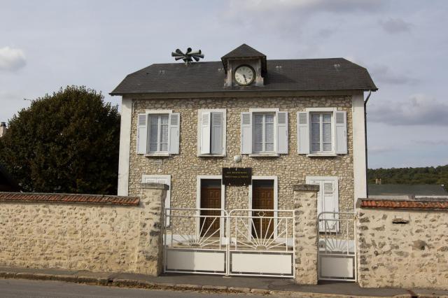 Ecole de Bouville (ancienne mairie) / Bouville / Essonne / France