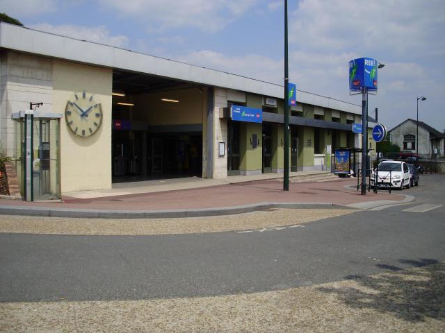 Gare d'Étampes, Essonne, France