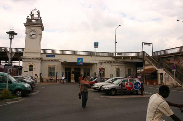 Gare de Juvisy.