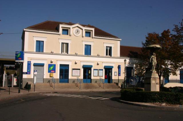 Gare de Montgeron-Crosne