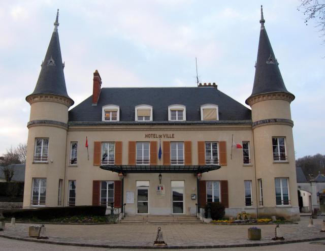 Mairie de Saint-Chéron. (Essonne, région Île-de-France).