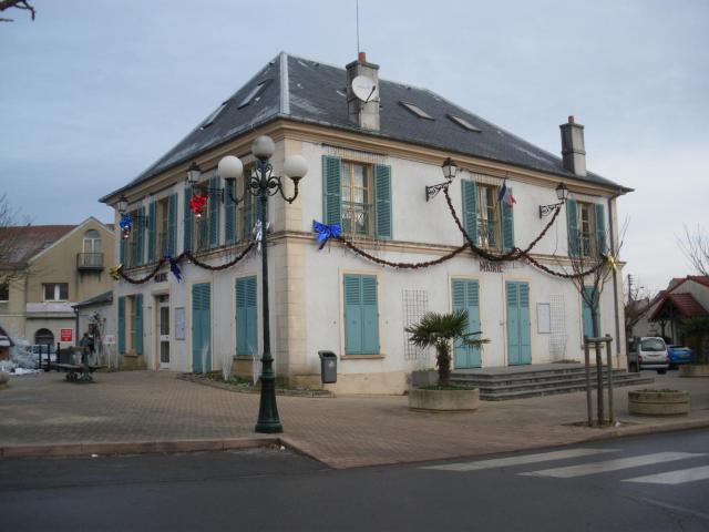 Mairie de Saclay, Essonne, France