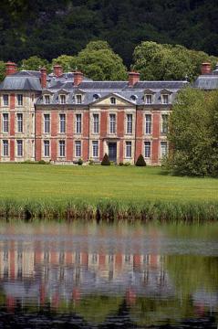 Reflet du château de Chamarande